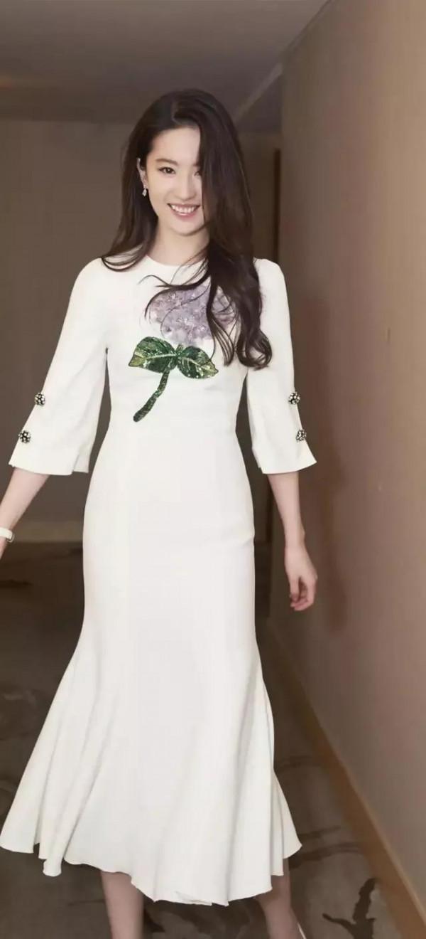 劉亦菲的美照，賞心悅目