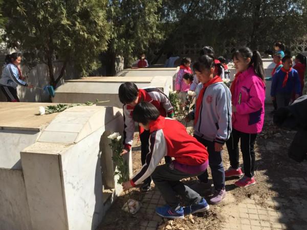 堅持四十年！房山一所學校因這件事被烈士後人當面感謝→