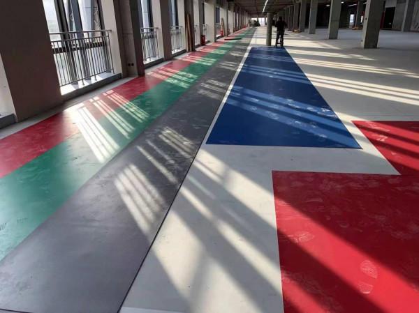 中航千山工業 鋪的地板也著實不一樣