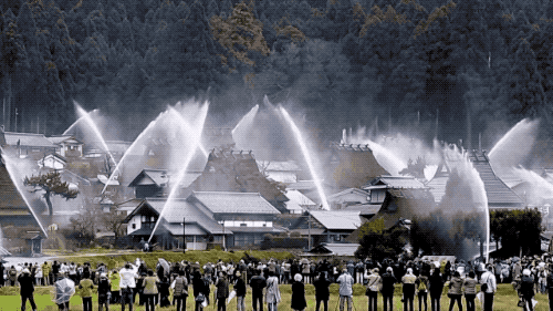 38間破茅草房竟成網紅村，每年30萬人打卡，美麗鄉村怎離得開