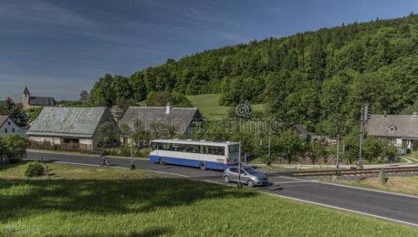 一個養女的善與惡