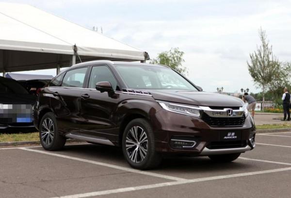 開完漢蘭達，再開朋友的冠道，對比後發現豐田和本田差距明顯