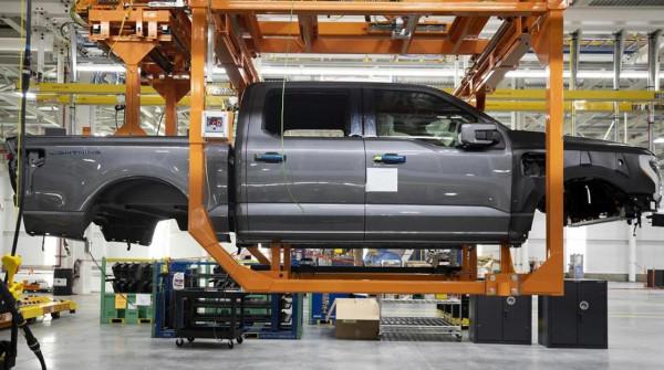 純電動福特F150 Lightning皮卡首批次產車型下線 或2022年春季發售