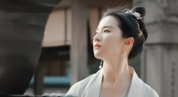 LV大秀:章子怡氣場足,熱巴帥一臉,周冬雨鍾楚曦組團去蹦迪? LV大秀:章子怡氣場足,熱巴帥一臉,周冬雨鍾楚曦組團去蹦迪?