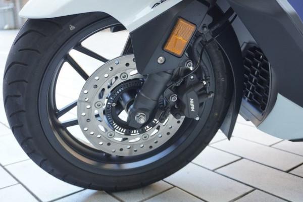 實測本田摩托車佛沙250 用來通勤到底行不行？