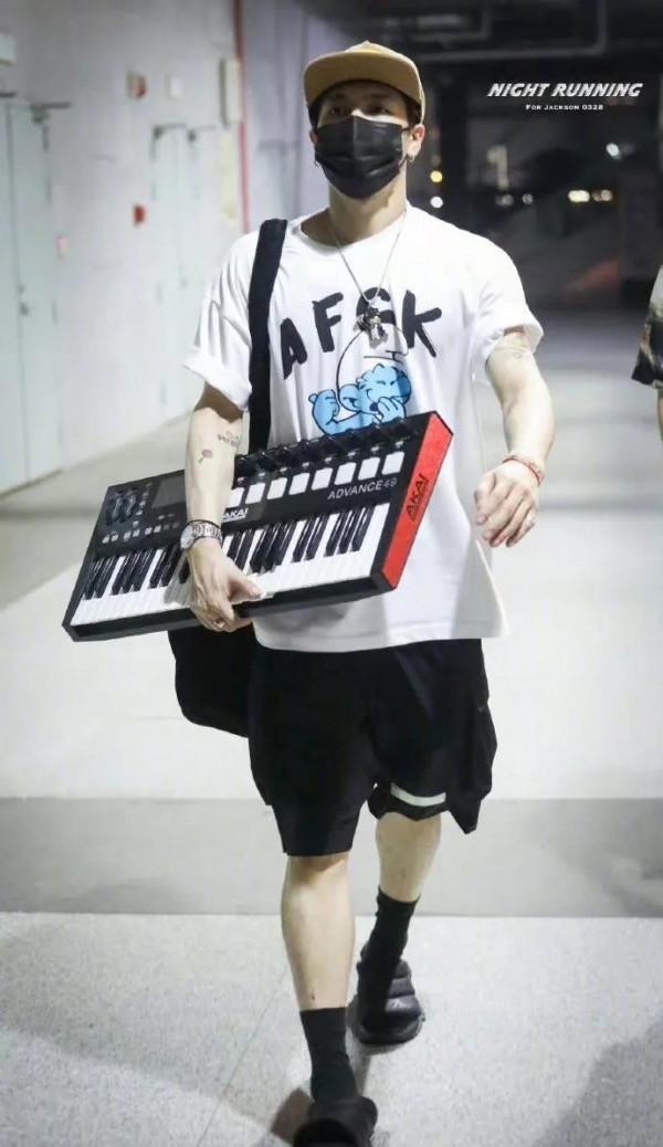 李易峰任嘉倫楊洋陳偉霆王嘉爾，帥哥們的私服穿搭，你最喜歡誰？