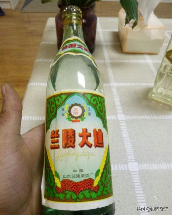 酒桌上請客，山東人都用什麼酒？茅臺並非首選，這8種酒很受歡迎