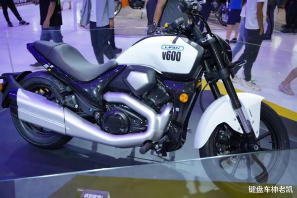 V缸600巡航亮相,KPT400休旅釋出,還有復古和街車,力帆能否逆襲 V缸600巡航亮相,KPT400休旅釋出,還有復古和街車,力帆能否逆襲