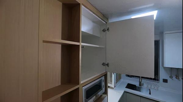 這房子暗得我看不下去了!改造之後變八口陽光之家 這房子暗得我看不下去了!改造之後變八口陽光之家