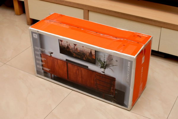 “小”升級,大享受:JBL Bar 2.1 compact 家庭影院體驗 “小”升級,大享受:JBL Bar 2.1 compact 家庭影院體驗