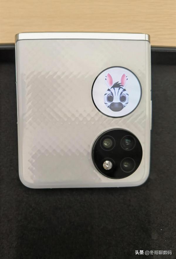 華為P50 Pocket 線下第一時間上手評測