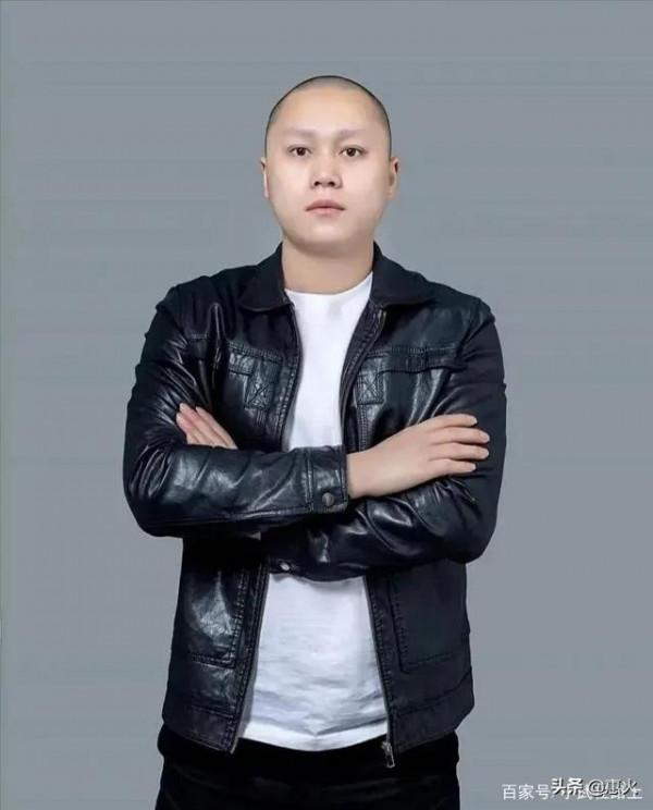 劉二狗前妻劉劉語音直播爆料：是辛巴讓她去二驢那裡漲粉的