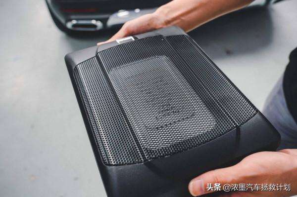 「分明稜角」整備一臺來自北國的拉達，解鎖下你心中的獨特小個性