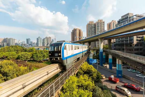 曾經發展北斗遇阻，西方拒賣原子鐘，如今北斗和城市軌道驚豔世界