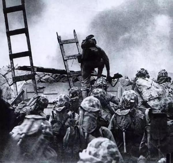 大半個朝鮮被解放,金日成準備遷都漢城,毛澤東卻急電:小心仁川 大半個朝鮮被解放,金日成準備遷都漢城,毛澤東卻急電:小心仁川