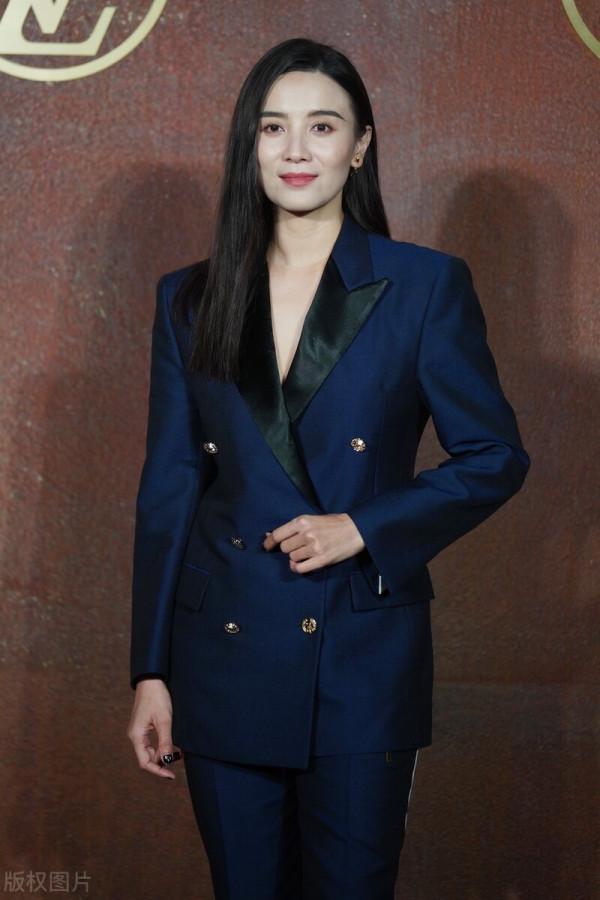 爭奇鬥豔：熱巴，楊超越，吳宣儀，娜娜