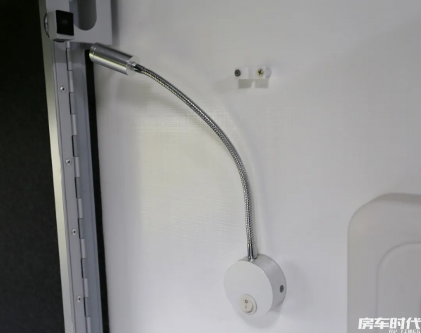 戶外越野利器：康派斯CS26 越野配置＋升降空間 戶外廚房功能超齊全