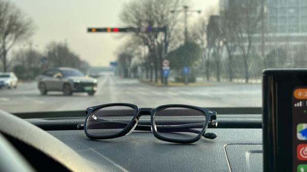 新春送禮，送健康：蔡司Z box新春禮盒 蔡司佳銳煥色視界防藍光眼鏡