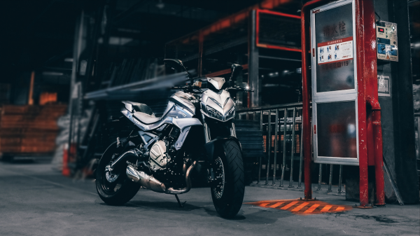 三款國產700cc摩托車靜態介紹，他們不僅是多缸機而且還會更低價