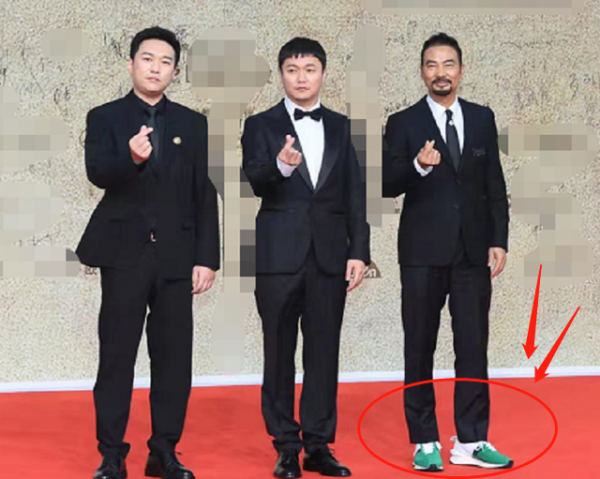 男星走紅毯啥時候也能捲起來?有人穿羽絨服,有人像遛彎老大爺 男星走紅毯啥時候也能捲起來?有人穿羽絨服,有人像遛彎老大爺