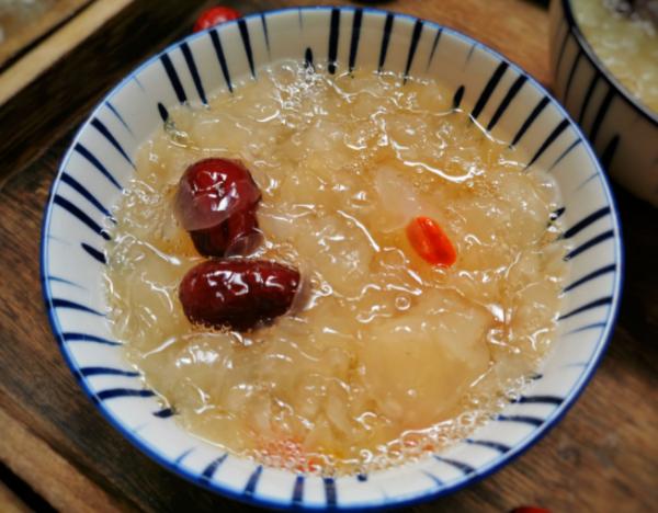 立秋之後，記得多給家人吃“這4白”，營養滋補去秋燥，好吃不貴