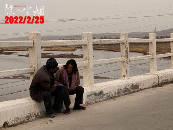 《隱入塵煙》茶米油鹽的點滴之間，盡是主人公相扶相守的溫情