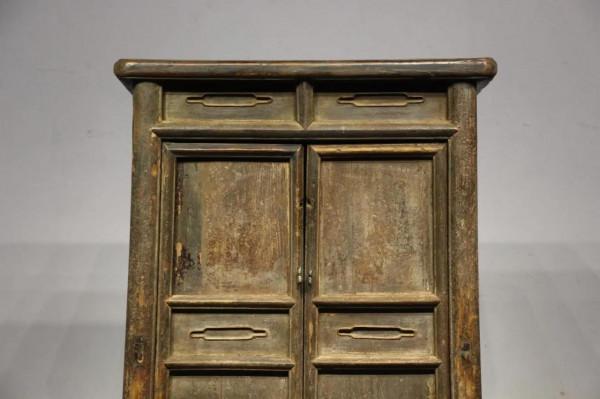 牛角式四出頭官帽椅，書櫃，條凳