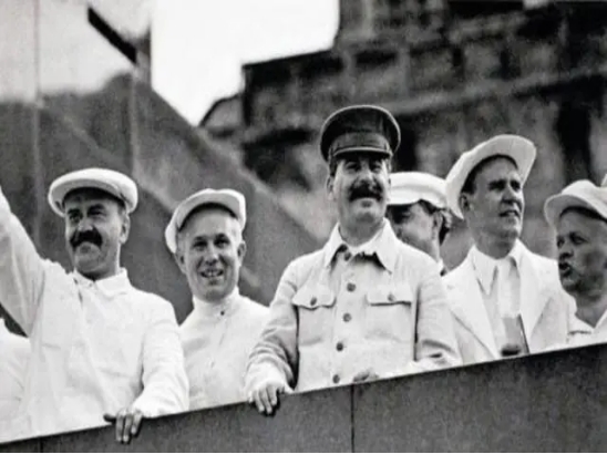 羅斯福、丘吉爾、斯大林“三巨頭”都有明顯身體缺陷，誰的最嚴重