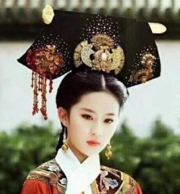 難怪劉亦菲從不接清宮劇,當她換上甄嬛裝扮,網友:直接大結局 難怪劉亦菲從不接清宮劇,當她換上甄嬛裝扮,網友:直接大結局