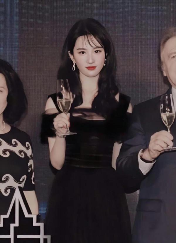 劉亦菲 ​​​可鹽可甜 劉亦菲 ​​​可鹽可甜