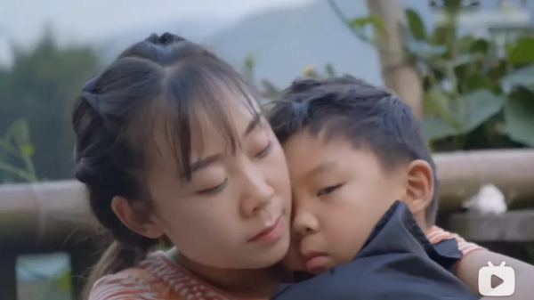 6000塊錢被父親“賣”掉，遭前夫拋棄：95後卡車女司機，逆襲了