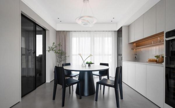 難怪低飽和度色彩越來越流行，看了她160㎡大宅後，確實很溫馨