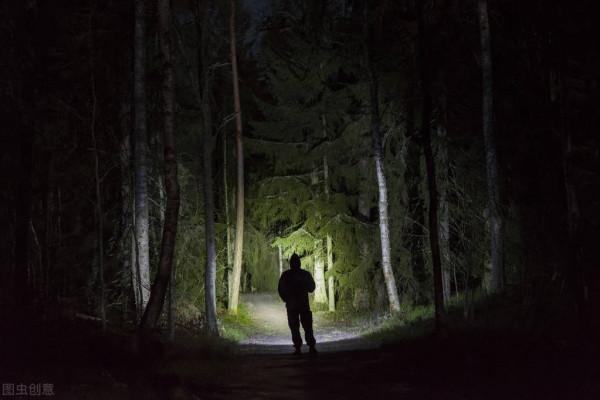 自駕五年總結出的十大自駕必備物品！樣樣好用