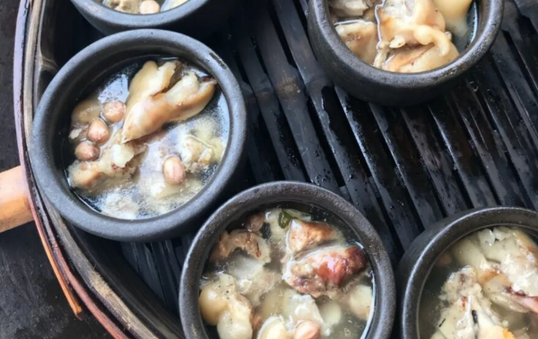 四川國道旁的非遺美食，16元一罐，做法很少見，曾多次上過CCTV