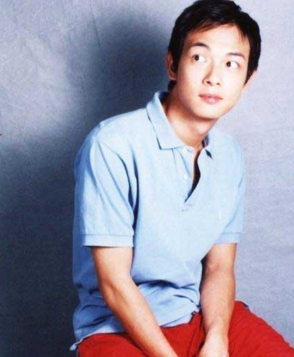 6位娶“醜妻”的男明星，個個都死心塌地，最長的相守38年