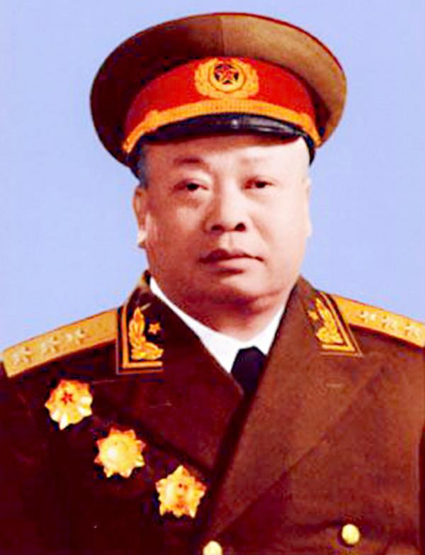 1967年過後，有兩大軍區降為省級軍區，司令員都換成了誰？