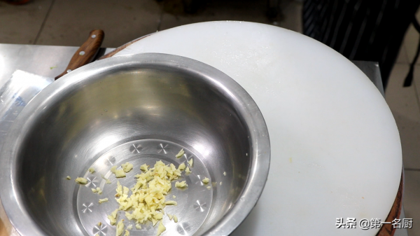 過年了，教你4道解膩小冷盤，端上桌比大魚大肉還搶手，太好吃了