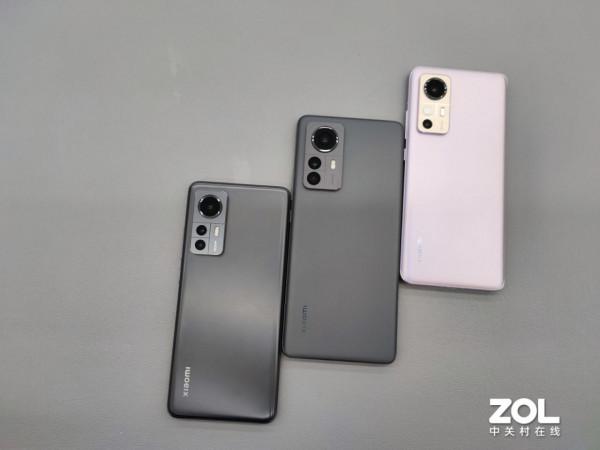 連夜蹲點小米之家，只為拍到小米12上手圖賞