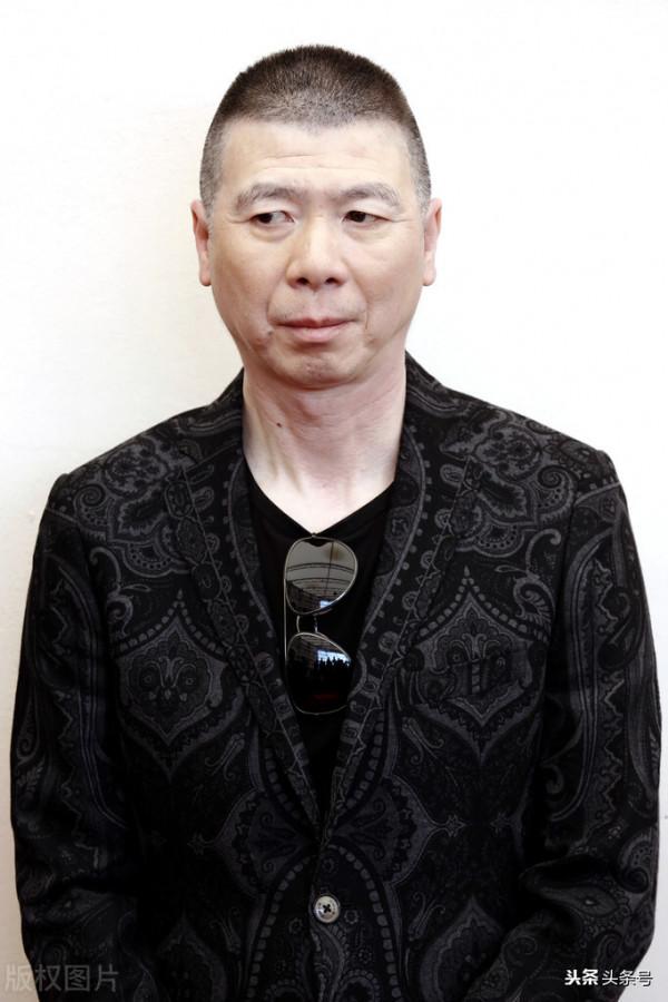 馮小剛落魄時向馮鞏借錢馮鞏立馬送去,馮小剛火了也不曾忘記馮鞏 馮小剛落魄時向馮鞏借錢馮鞏立馬送去,馮小剛火了也不曾忘記馮鞏