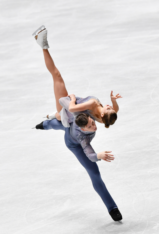 世界冰雪健兒期盼北京冬奧會 相約冰雪，一起來！一起向未來！