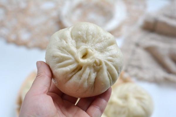 醬香濃郁的豬肉粉條包子,這麼做倍兒香,玩兒似的吃3個沒過癮 醬香濃郁的豬肉粉條包子,這麼做倍兒香,玩兒似的吃3個沒過癮