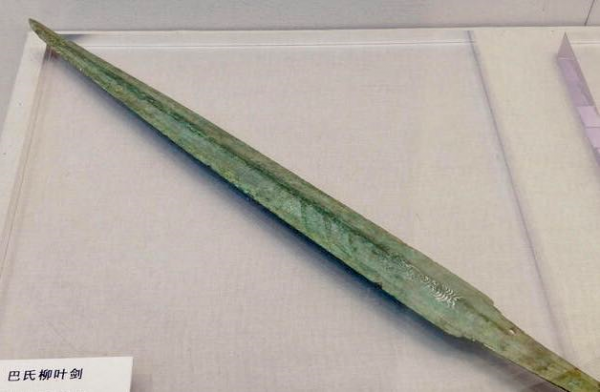 2017年科考隊冒死進入三峽絕壁千年謎窟，隊長：不要踩到別人骸骨