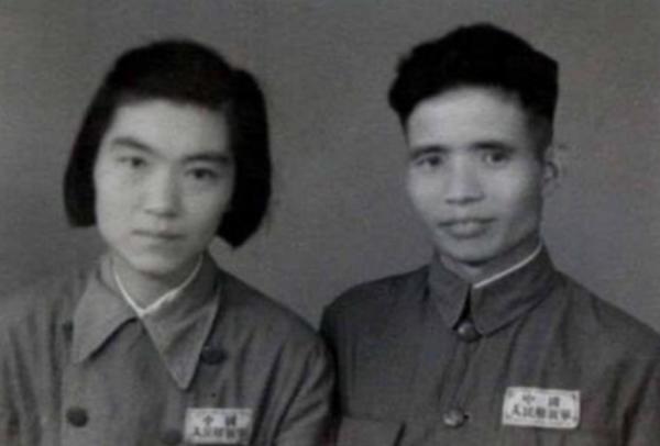 上海姑娘嫁給“糧草官”,結婚7年後,丈夫坦白:毛主席是我堂兄 上海姑娘嫁給“糧草官”,結婚7年後,丈夫坦白:毛主席是我堂兄