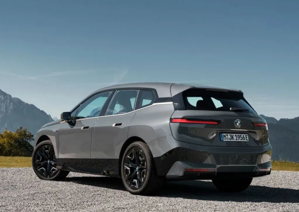 賓士釋出全新概念車，賽力斯SF5停產？