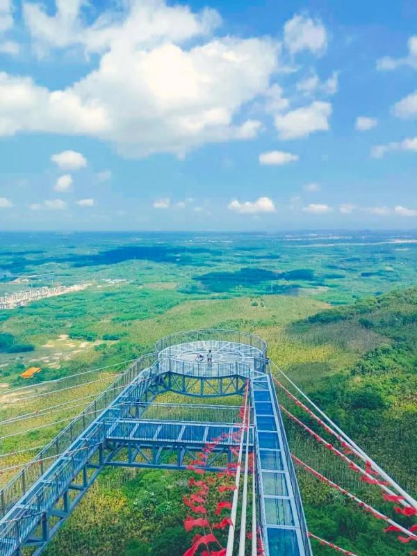 景色比三亞好,這座有山有海、好吃又便宜的城市,終於要藏不住了 景色比三亞好,這座有山有海、好吃又便宜的城市,終於要藏不住了