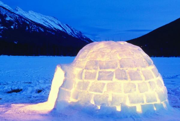 不可思議的冰屋取暖,溫度達到六百度也不融化,真有神奇嗎 不可思議的冰屋取暖,溫度達到六百度也不融化,真有神奇嗎