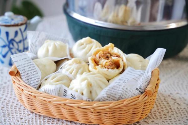 一口氣可以吃3個的小包子，又白又胖餡料足，自己在家做的才叫香