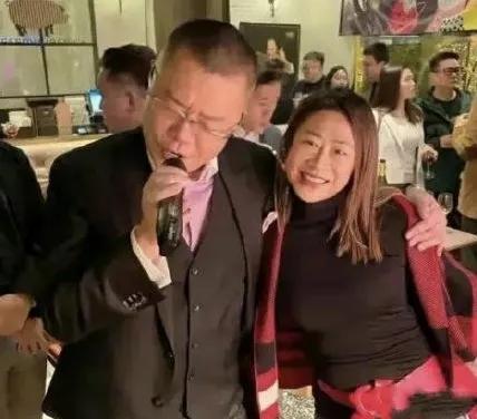 霍啟剛真誠公開道歉,郭晶晶和三個孩子很安全,不受工作影響? 霍啟剛真誠公開道歉,郭晶晶和三個孩子很安全,不受工作影響?