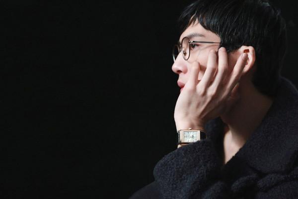 井柏然封面拍攝花絮曝光 黑白簡約彩色鮮活演繹雙重魅力 井柏然封面拍攝花絮曝光 黑白簡約彩色鮮活演繹雙重魅力