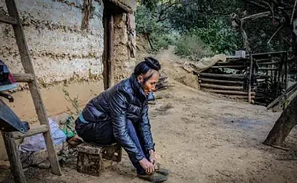 雲南深山一家六口，沒鄰居沒訊號、沒戶口，如今得到社會各界幫助